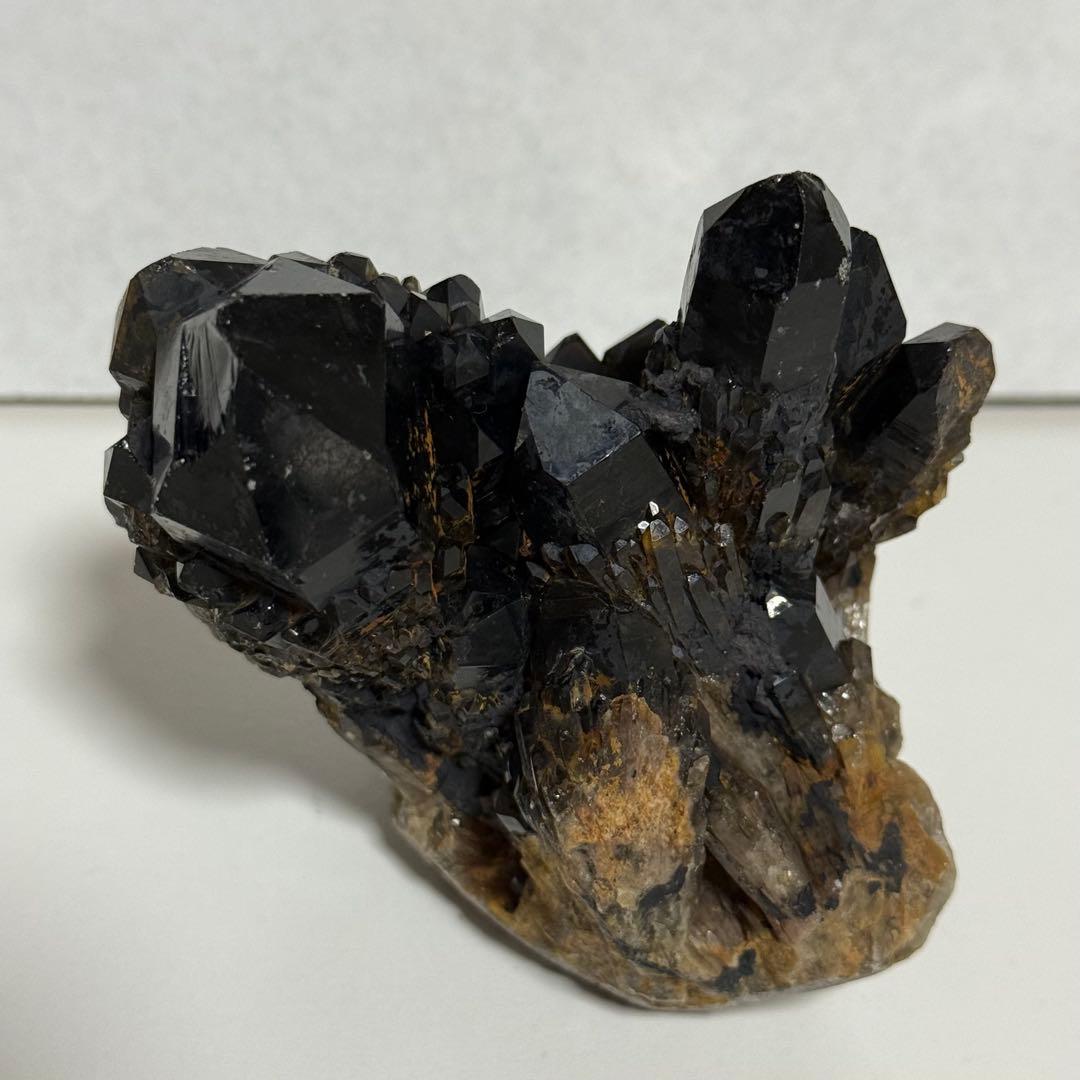 590g 漆黒 モリオン クラスター コンゴ産 原石 天然石 魔除け 黒水晶