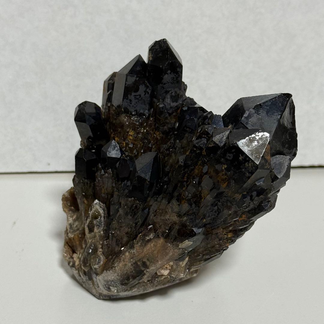 590g 漆黒 モリオン クラスター コンゴ産 原石 天然石 魔除け 黒水晶