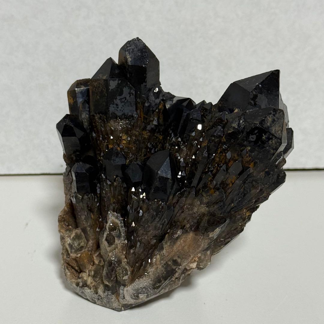 590g 漆黒 モリオン クラスター コンゴ産 原石 天然石 魔除け 黒水晶