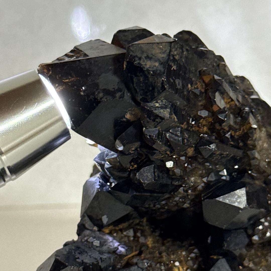 590g 漆黒 モリオン クラスター コンゴ産 原石 天然石 魔除け 黒水晶