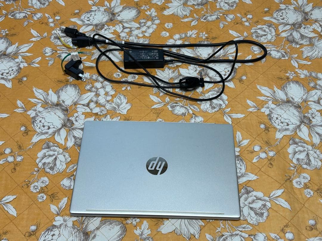 やまちゃんPavilion laptop13-an1043TU ジャンク品