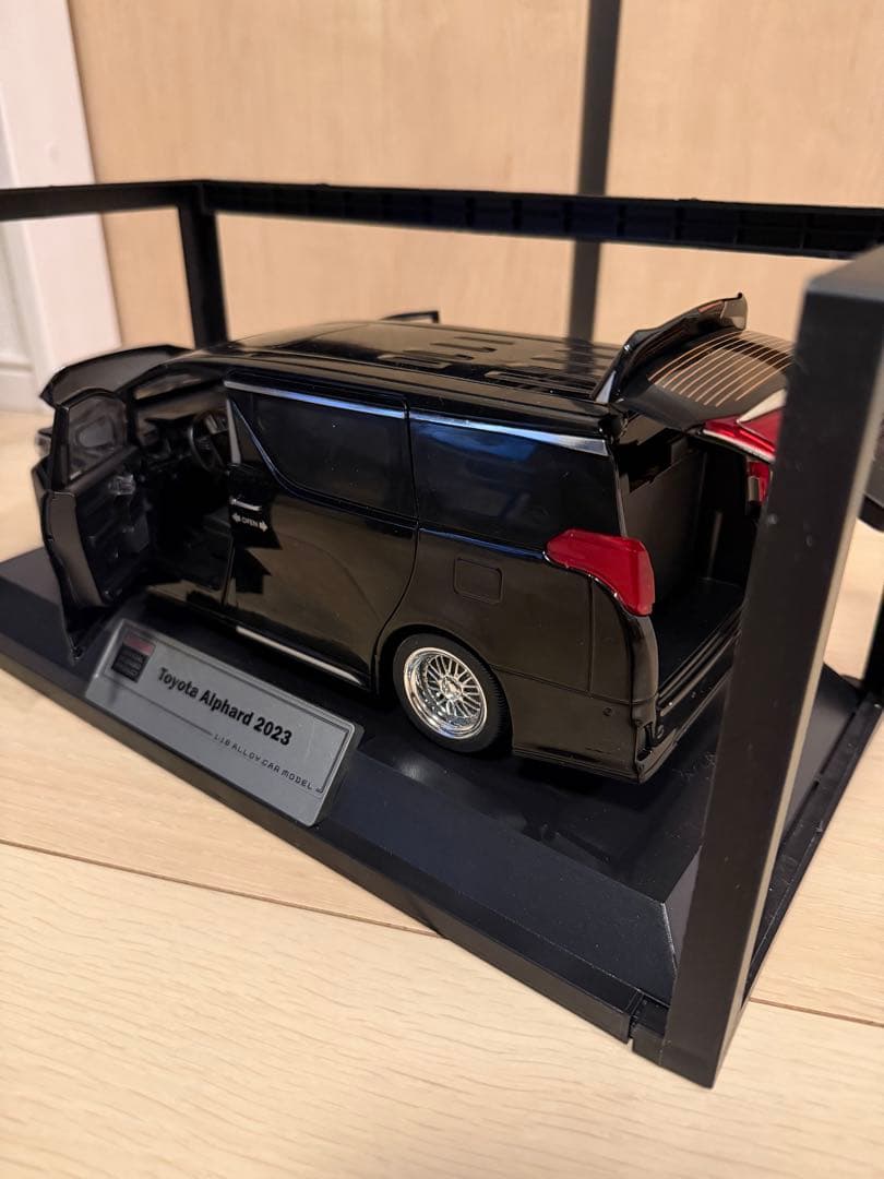 最終値下げですToyota Alphard 2023 ミニカー1/18