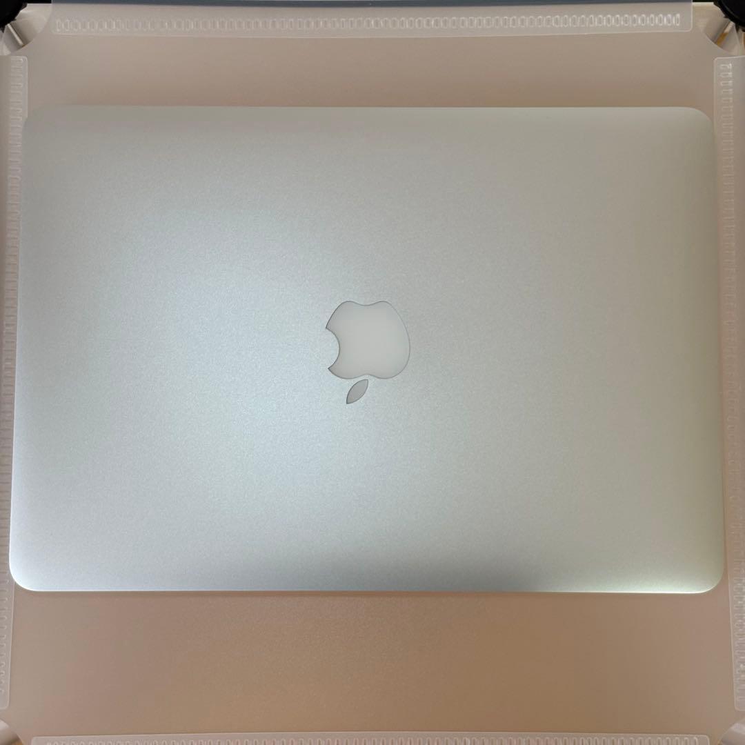 【美品】アップル Macbook Pro 13インチ シルバー