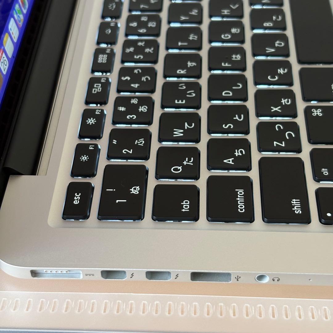 【美品】アップル Macbook Pro 13インチ シルバー