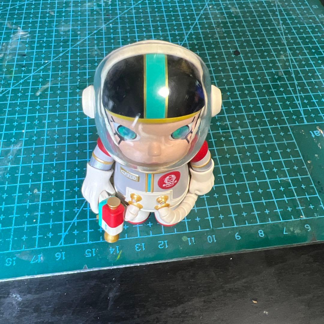 【POPMART】シークレット THE GIRL FROM THE EARTH