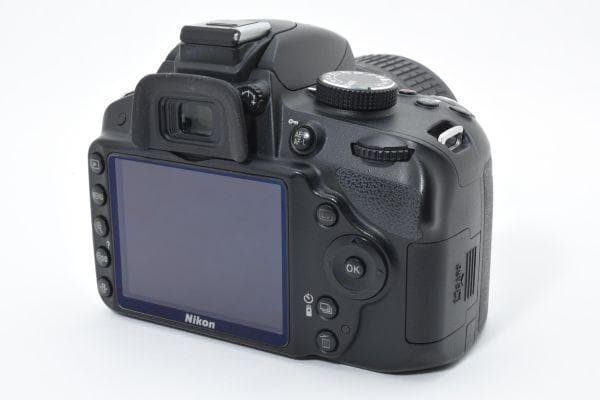 ■ 美品 ■ ニコン　Nikon D3200 18-55 VR Kit
