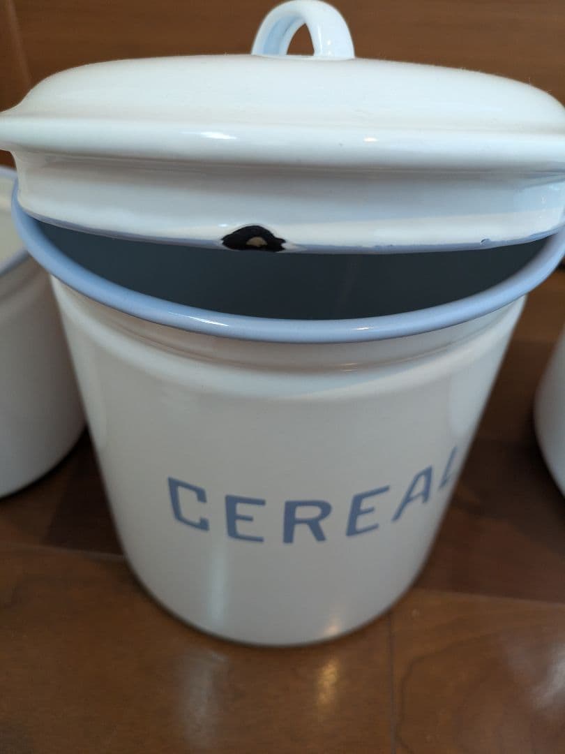 アクシスホームステッド　ホーロー缶 3個セット