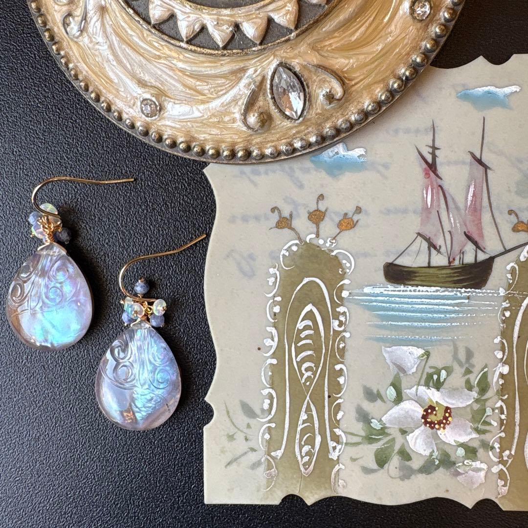 タイガーアイ&MOP＆水晶スクロールカービング＊ピアスorイヤリング