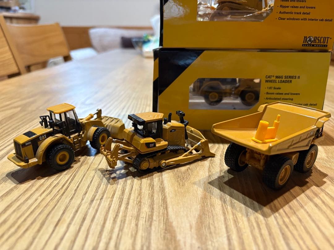 CAT D9Tトラクター＆966Gホイールローダーセット
