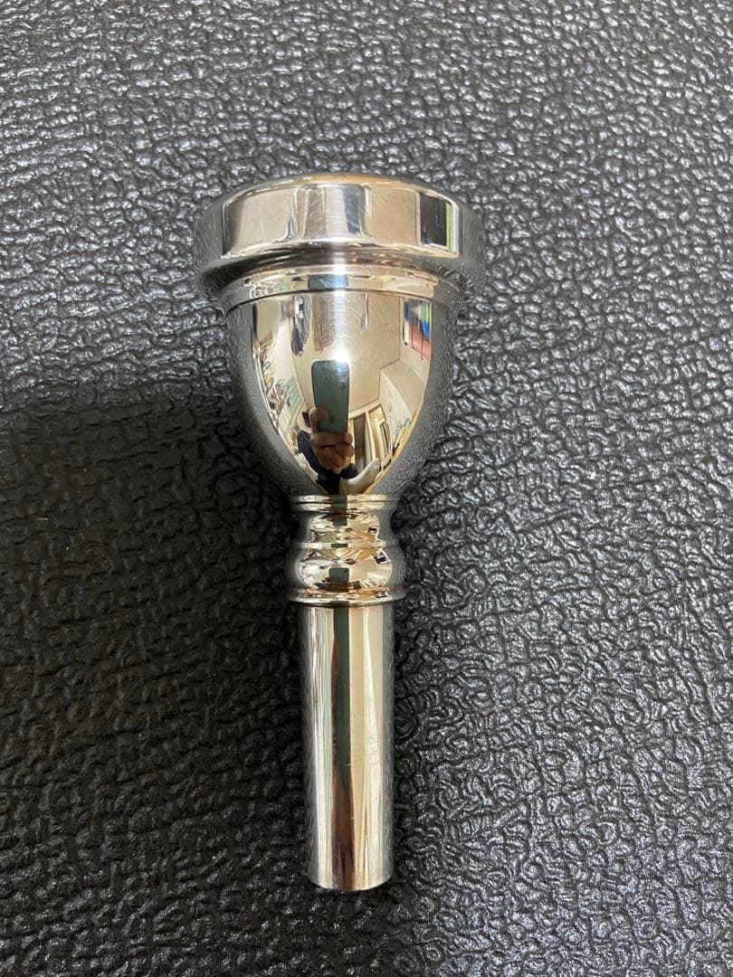 Vincent Bach 32E　チューバマウスピース
