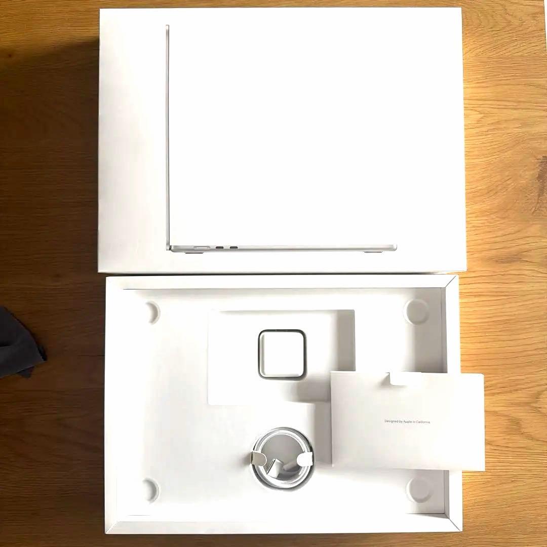 Apple MacBook Air 15インチ M4 16GB 256GB