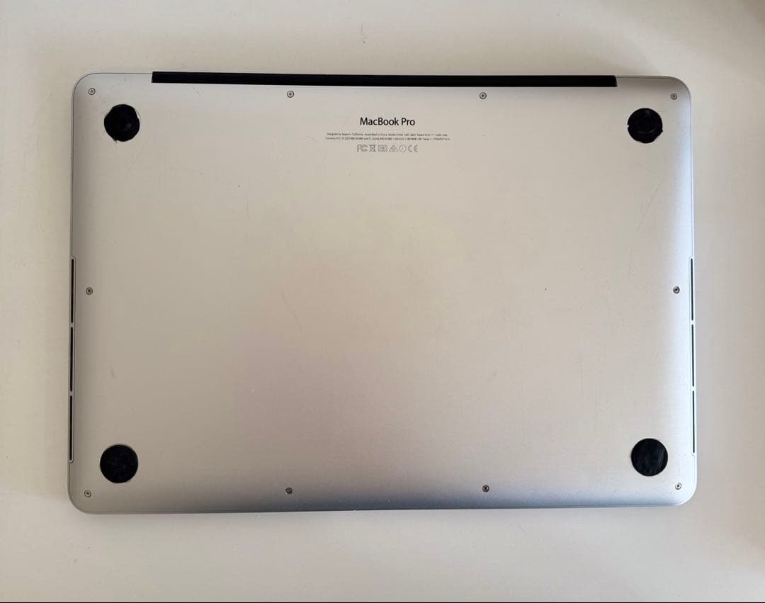 美品 Macbook Pro 13インチ 今年最新mac os Sequoia