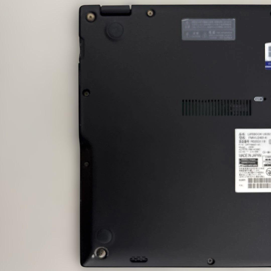 美品⭐︎Windows11搭載⭐︎超軽量LIFEBOOK U939 B⭐︎初期設定済