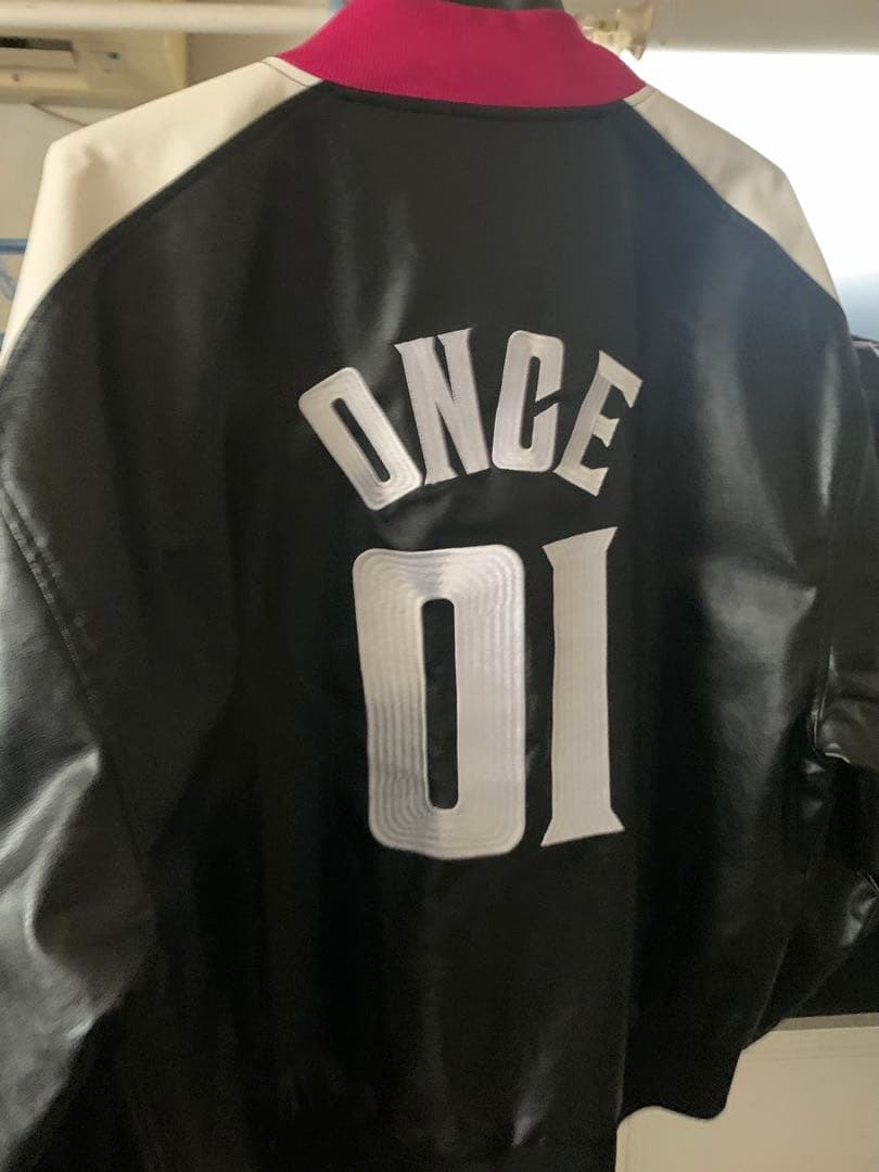 TWICE READY TO BE スタジャン M