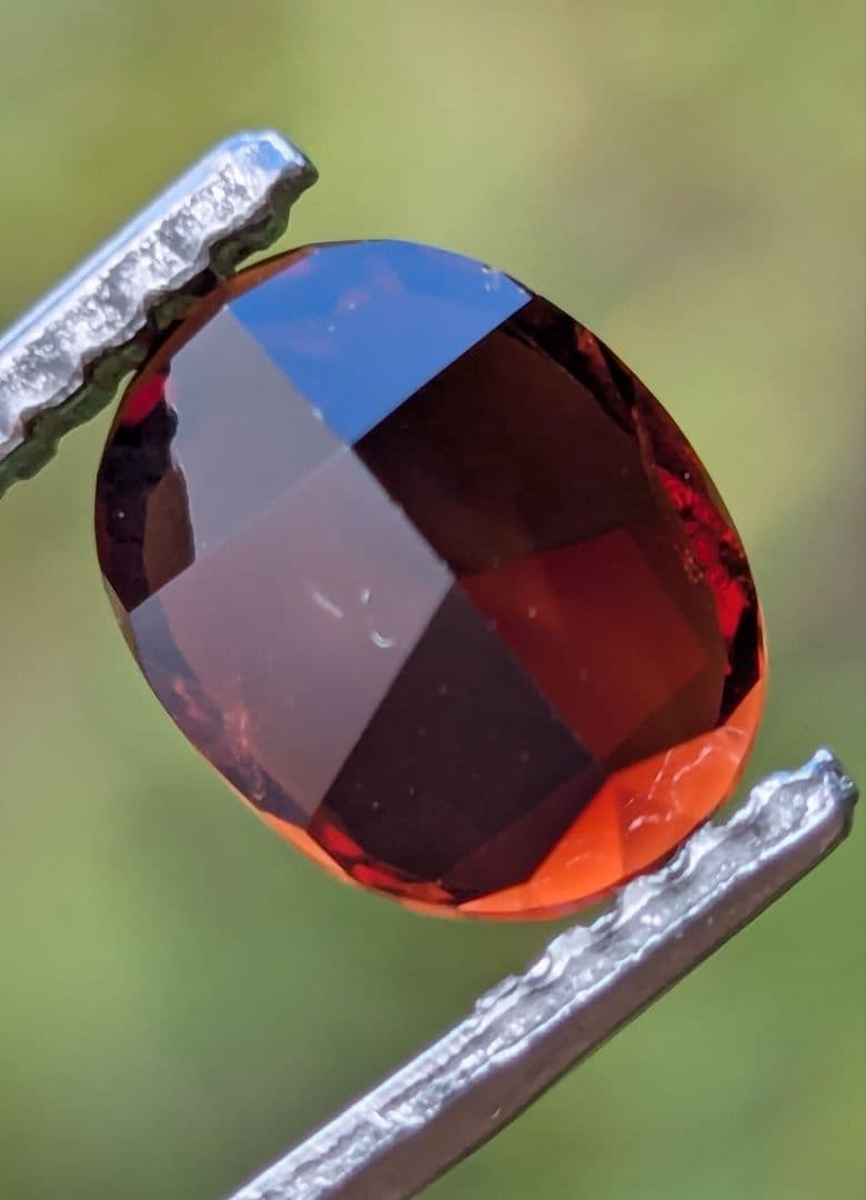 天然レッドトパーズ 2.88ct 深紅 ワインレッド オレンジゾーニングあり