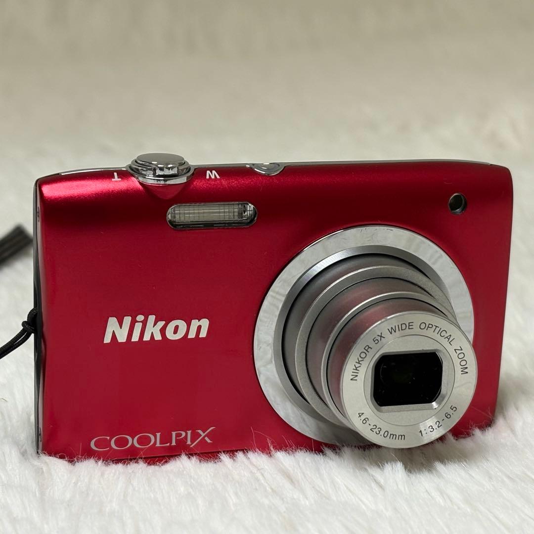 美品　Nikon COOLPIX A100 レッド　コンデジ　動作品