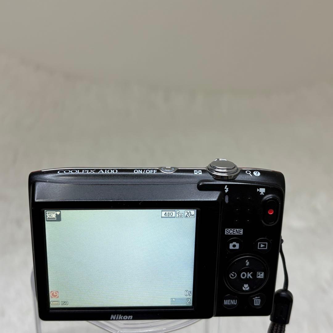 美品　Nikon COOLPIX A100 レッド　コンデジ　動作品