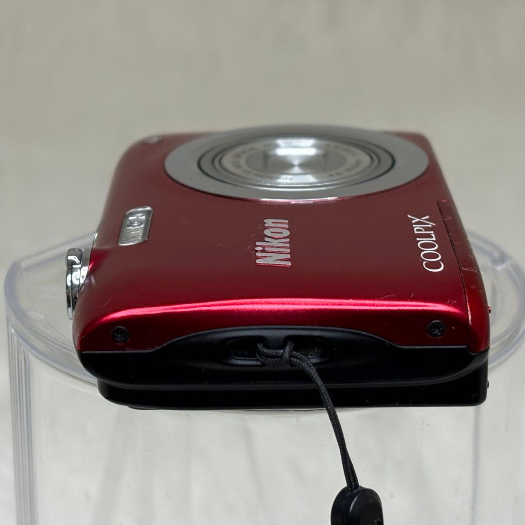 美品　Nikon COOLPIX A100 レッド　コンデジ　動作品
