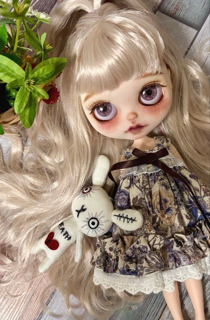♡ カスタムアイシードール　ネオサイズ　白肌　そばかすあり