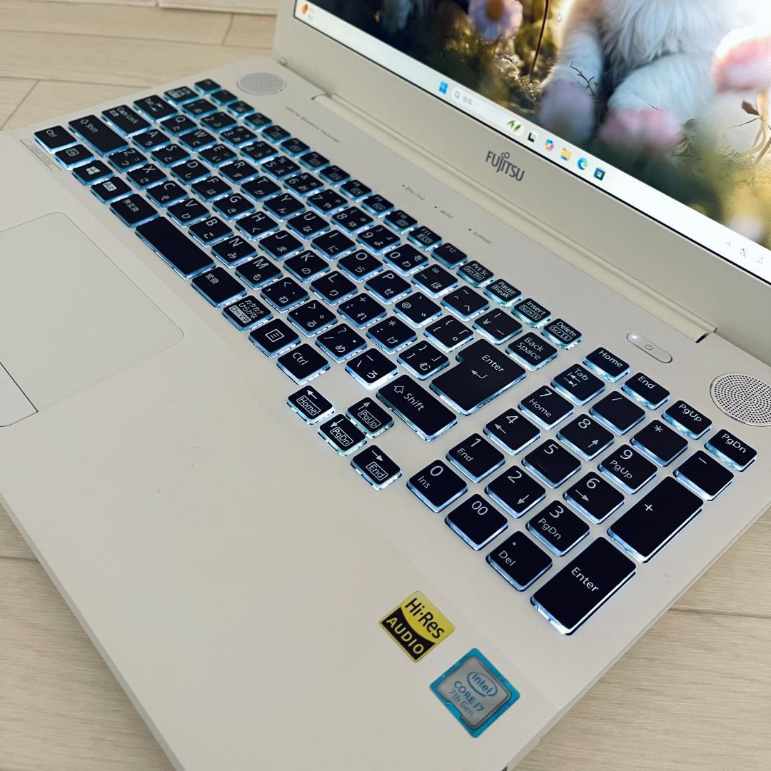 富士通 i7 新品SSD512G メモリ8 Windows11 ノートパソコン