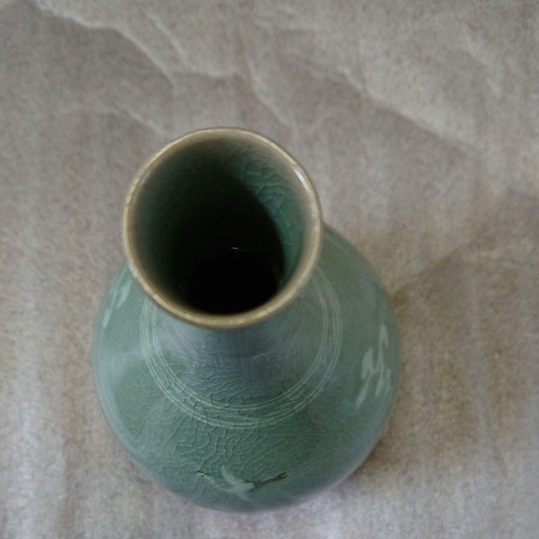 朝鮮・高麗青磁・韓国人間文化財・ 柳海剛作高麗製磁雲鶴模様象嵌一輪挿し・未使用品