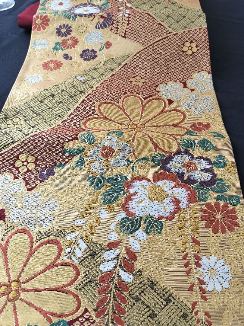 A874★逸品‼️豪華刺繍‼️テーブルランナー2m14cm