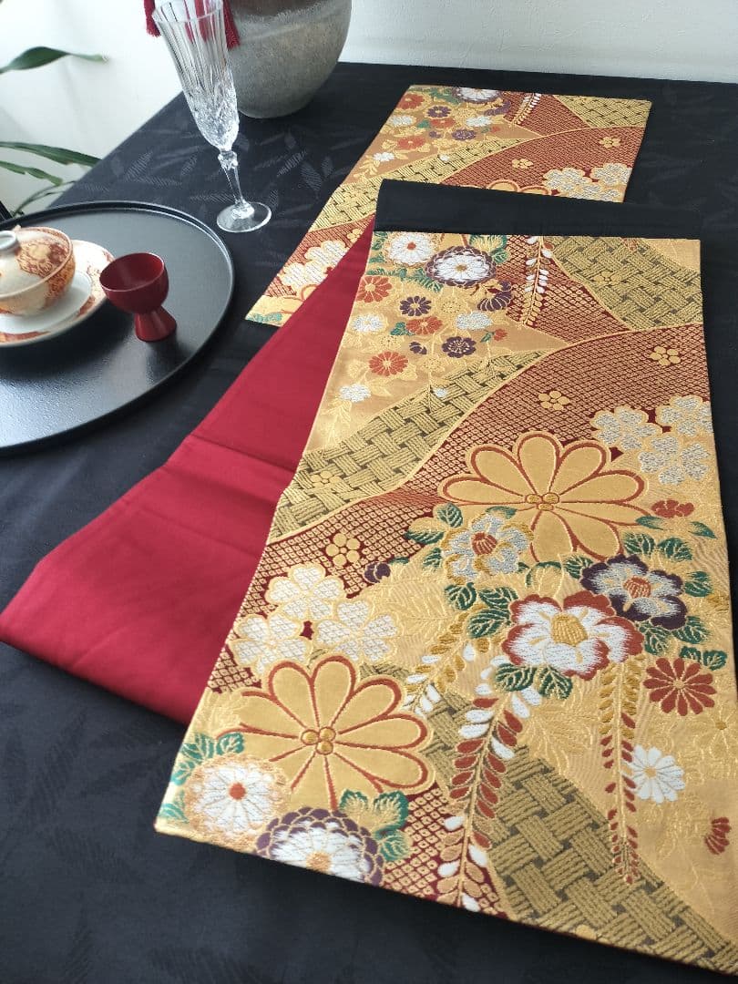 A874★逸品‼️豪華刺繍‼️テーブルランナー2m14cm