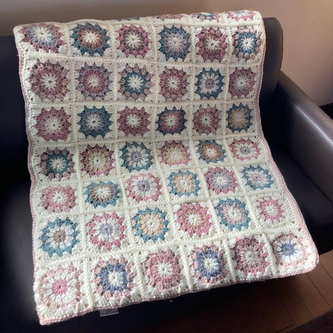 モチーフ編みブランケット　ハンドメイド