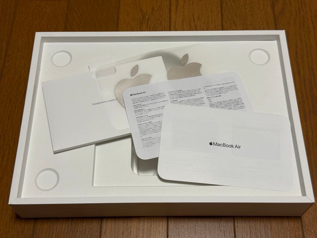 MacBook Air M2 13インチ スターライト 256GB メモリ8GB
