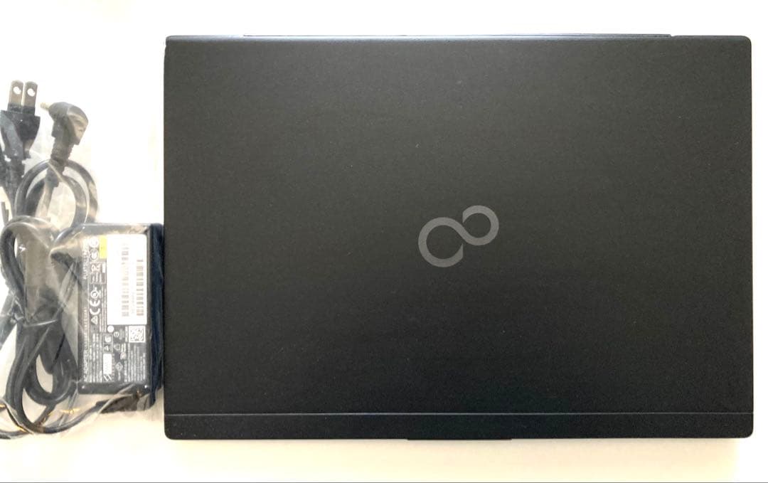 富士通 U9310/D Core i5-10310U 10世代　Mem8GB