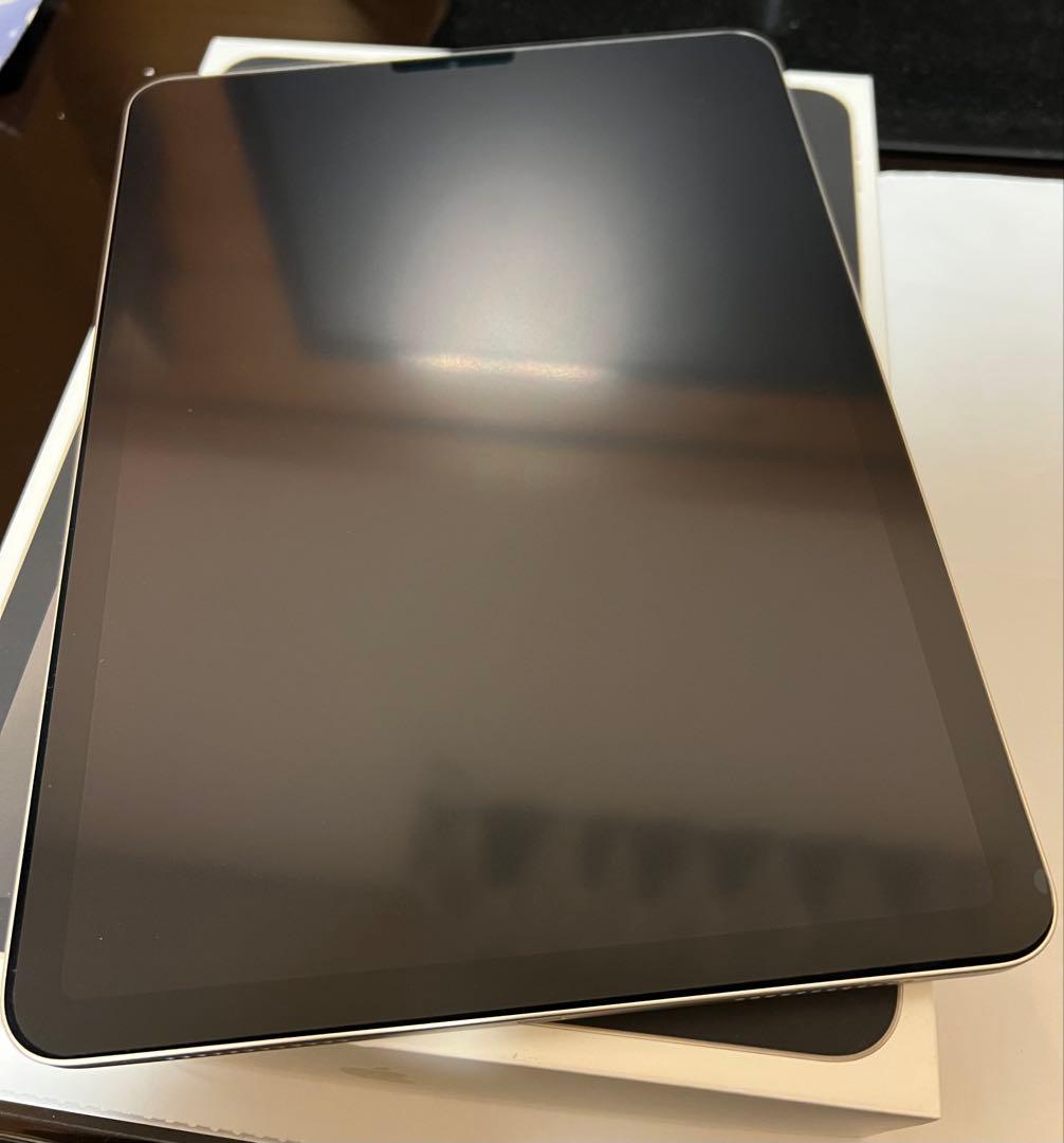中古 Apple iPad Air5 256GB スターライト Wi-Fiモデル