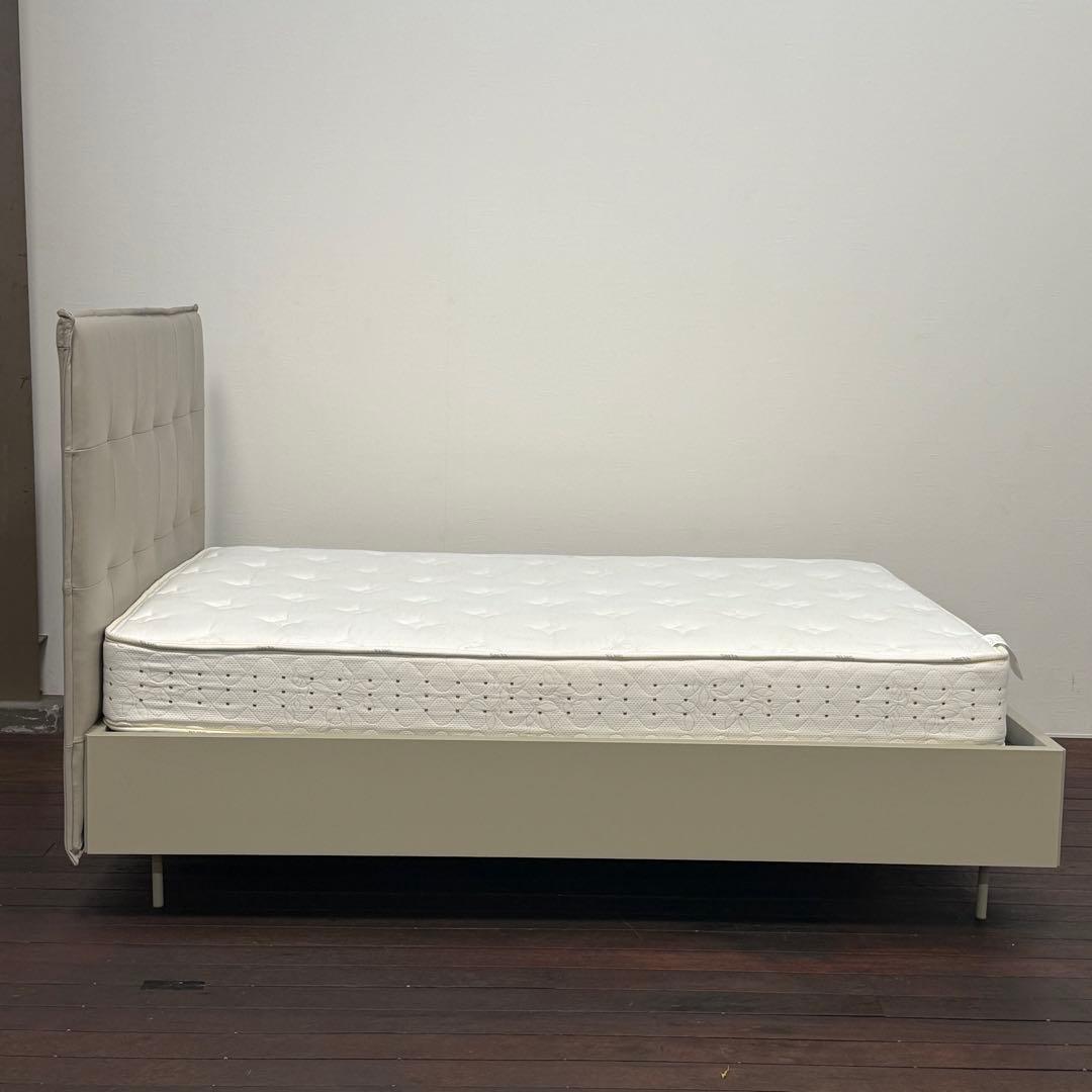 H21K78 展示品 BoConcept Lugano セミダブルベッド サータ