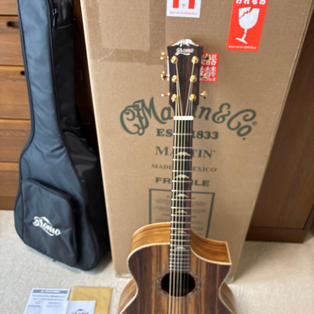 Bromo アコースティックギター