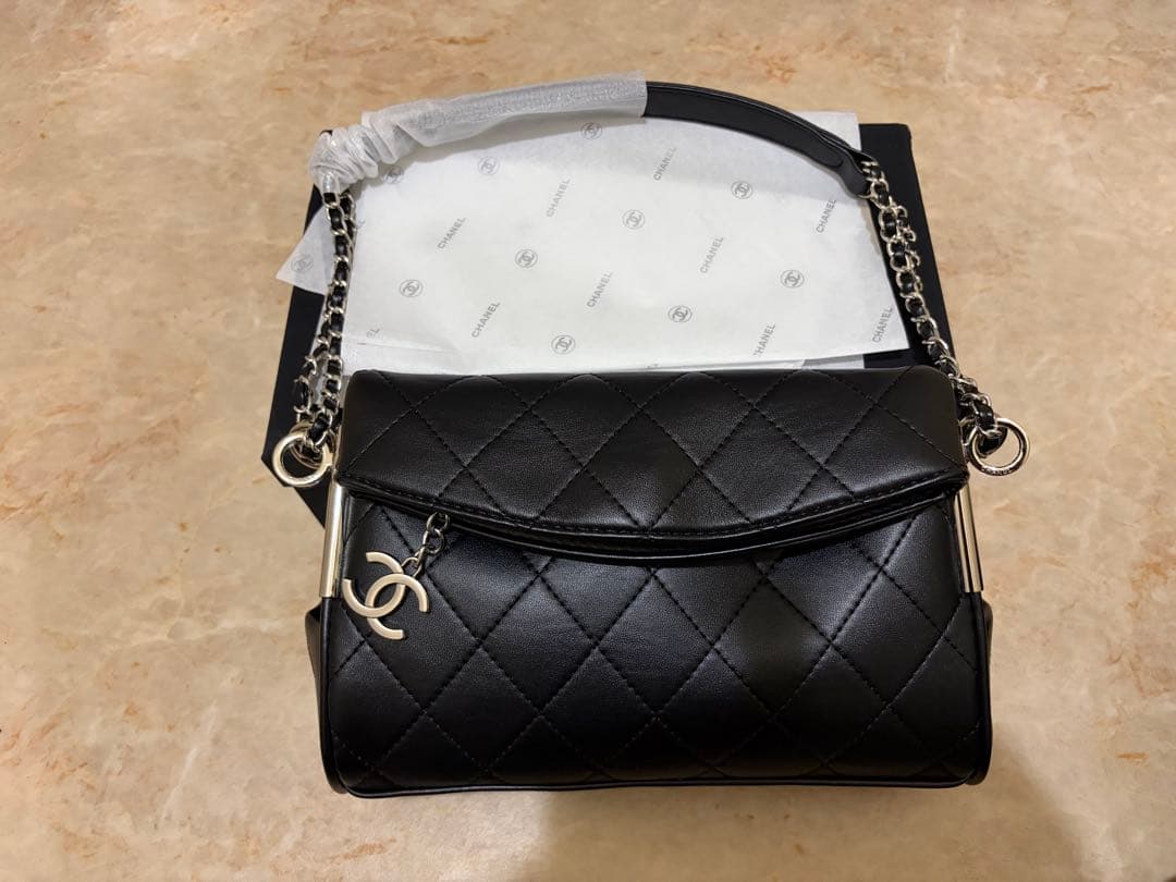新品未使用　CHANEL ブラックレザー ショルダーバッグ　ノベルティ