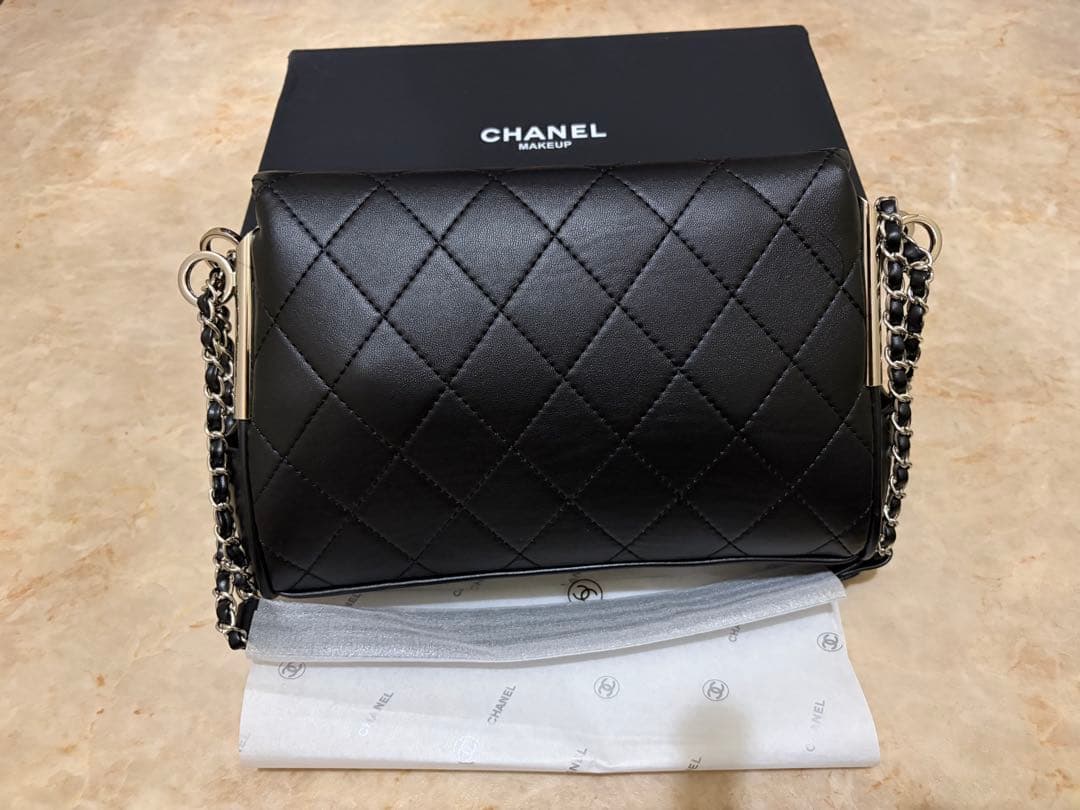 新品未使用　CHANEL ブラックレザー ショルダーバッグ　ノベルティ