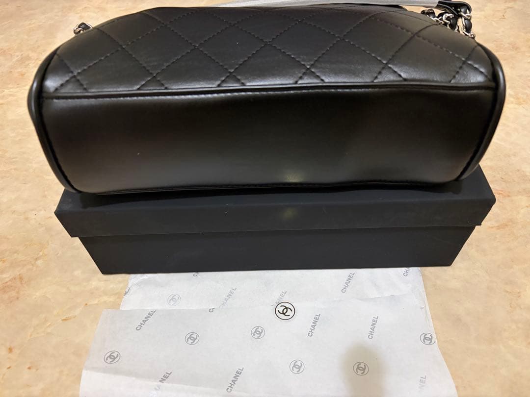 新品未使用　CHANEL ブラックレザー ショルダーバッグ　ノベルティ