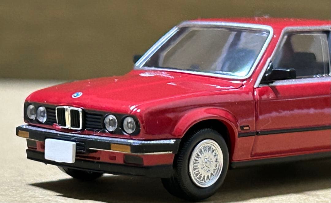 トミカリミテッドヴィンテージネオ  318i 2ドア