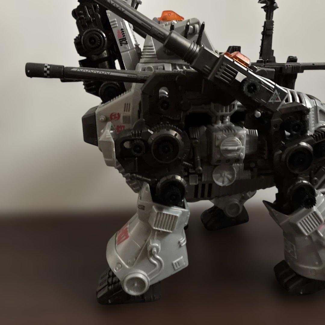 旧ゾイド　ウルトラザウルス　完成品