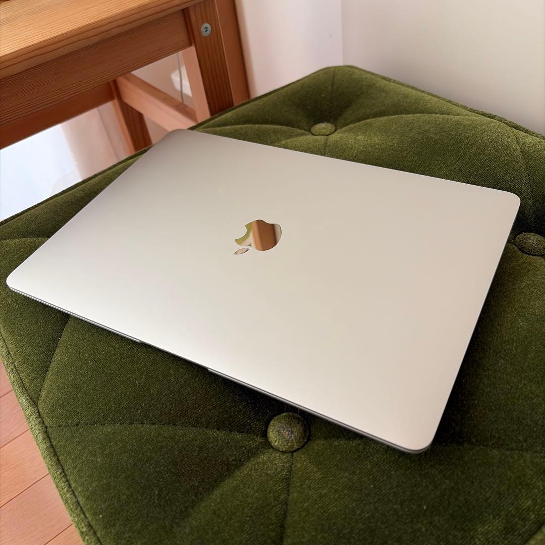 MacBook Air M1 メモリ8GB/ SSD256GB 13インチ