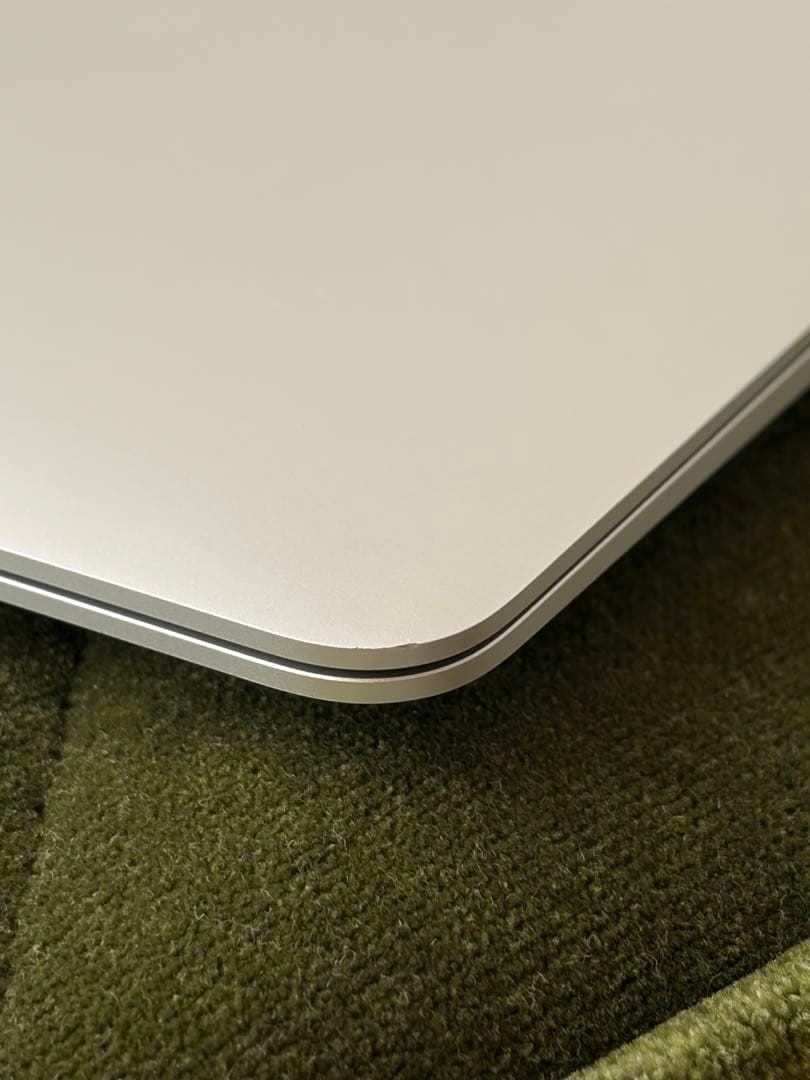 MacBook Air M1 メモリ8GB/ SSD256GB 13インチ