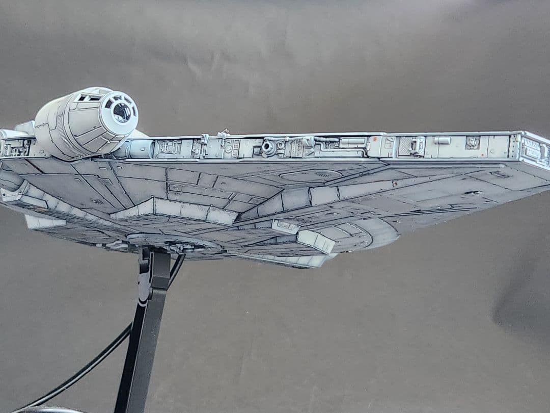 スター・ウォーズ ミレニアム・ファルコン(ランドVer.）塗装済み完成品