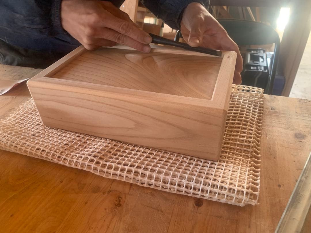 ☆ nn☆✨高級木材・欅✨木製ティッシュケース製作【MUKU】職人手作り
