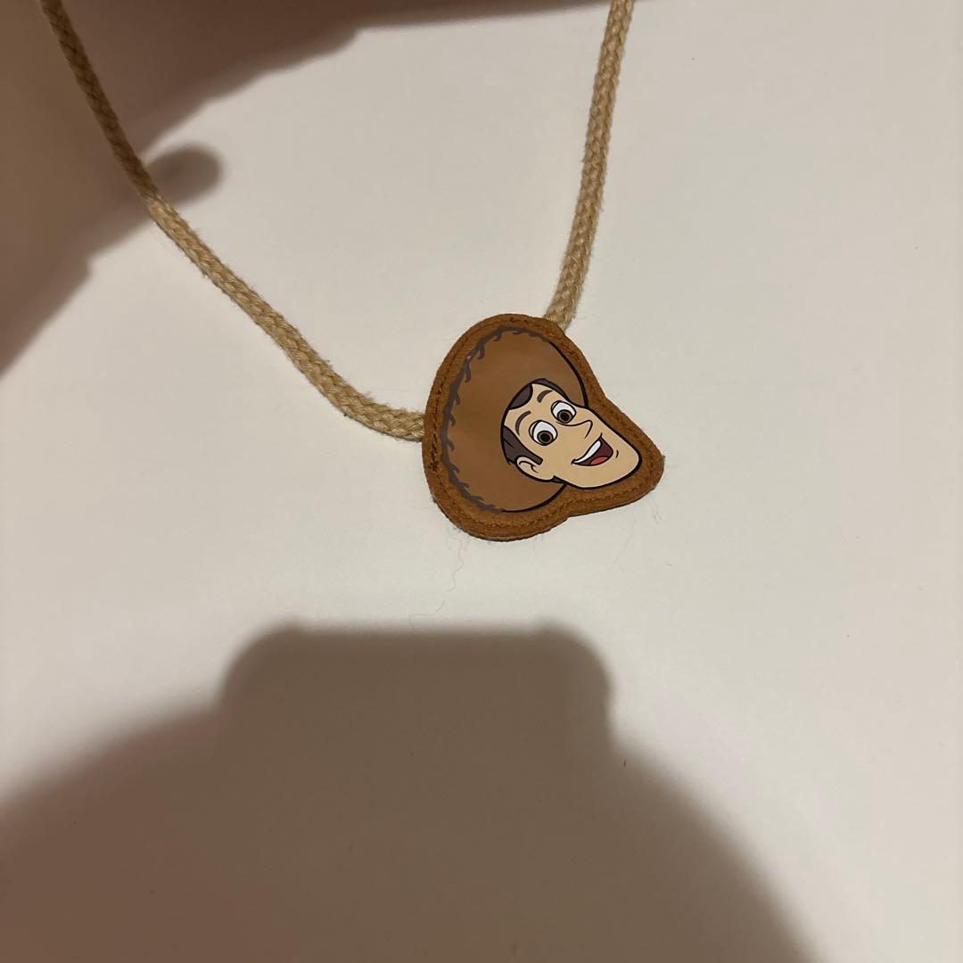 ウッディ帽子風キャップ ネックストラップ付き