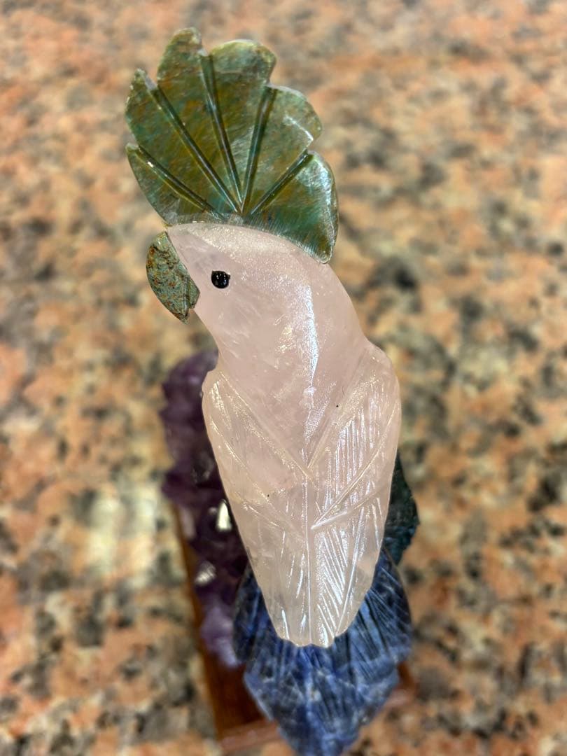 天然石　手彫りの鳥の置物　アメジスト　ローズクォーツ　ソーダライト他　可愛らしい