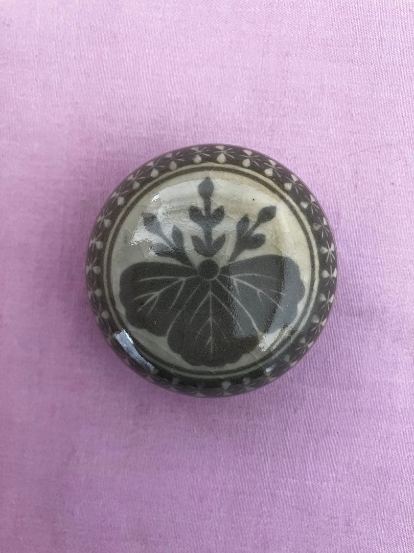 御本立鶴碗・青磁香合