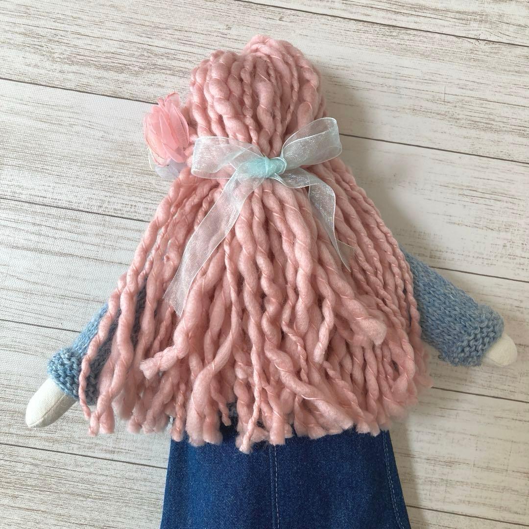 ハンドメイド着せ替え人形　ピンクヘアさん