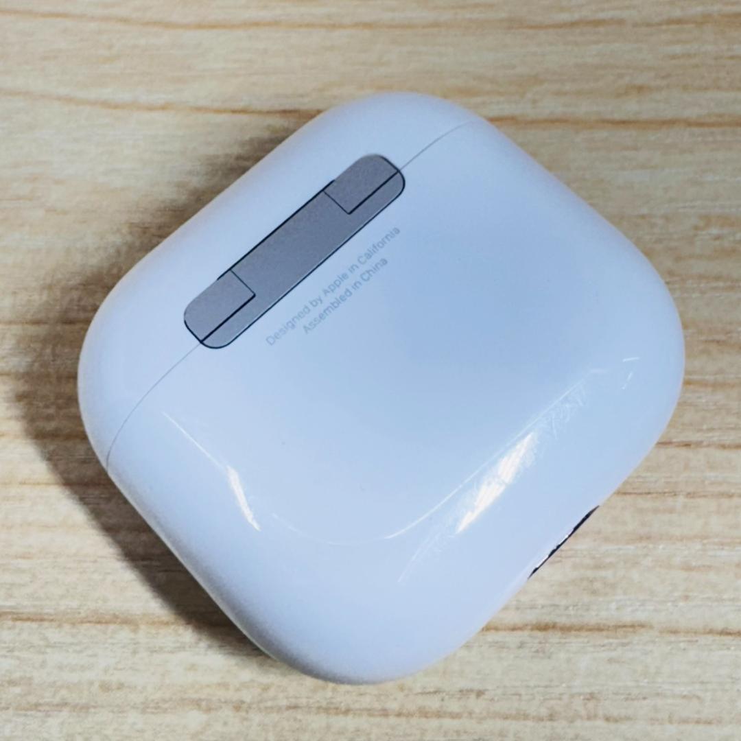 487 Apple AirPods 第4世代 MXP63J/A