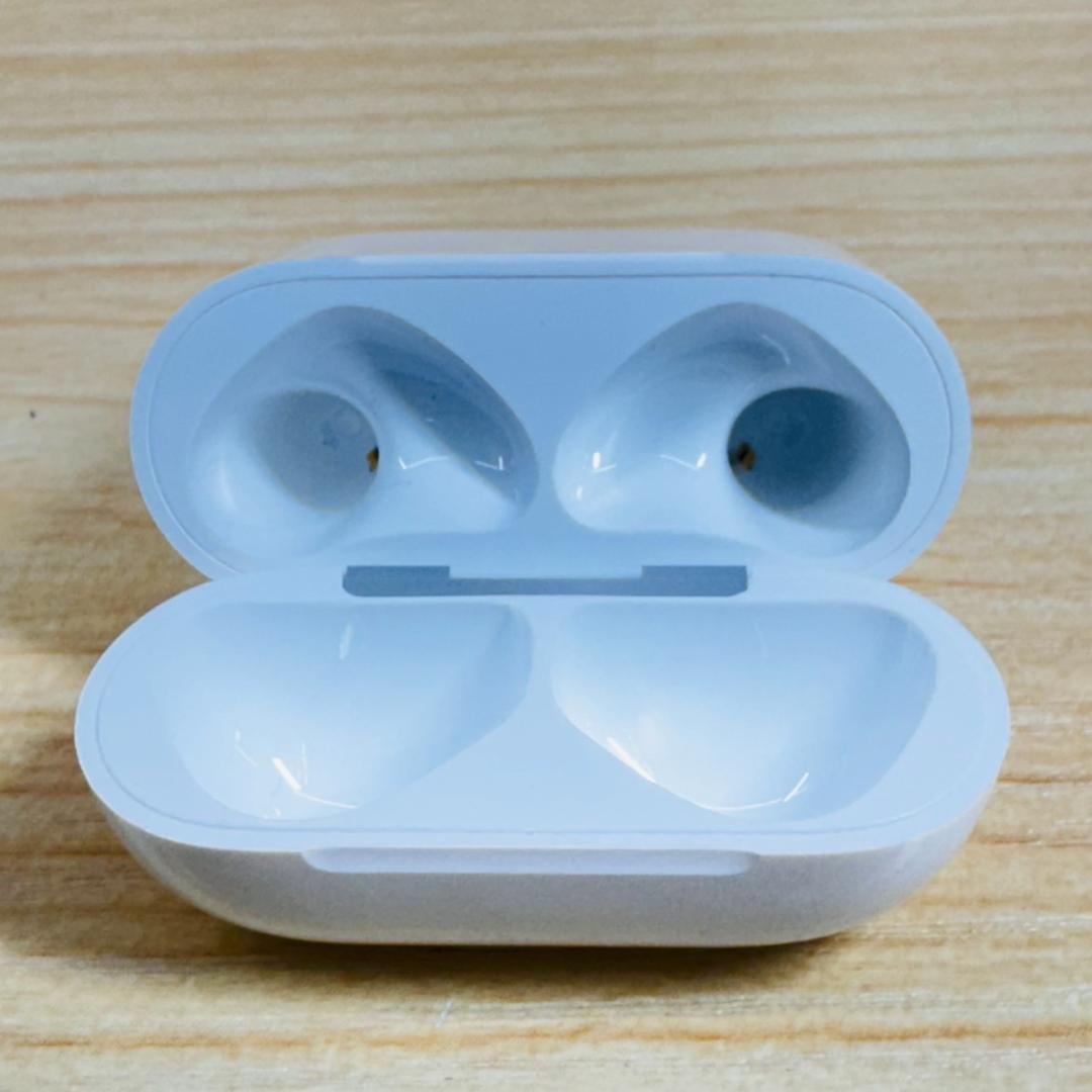 487 Apple AirPods 第4世代 MXP63J/A
