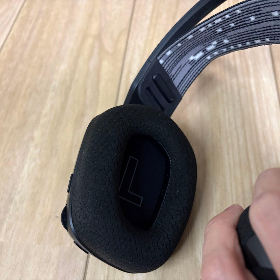 LOGITECH G733 ワイヤレスゲーミングヘッドセット
