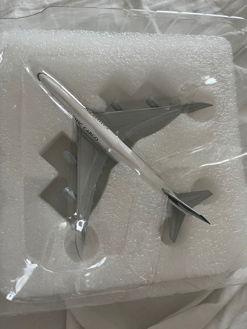 Cathay Pacific キャセイパシフィック　747-8F 1/400